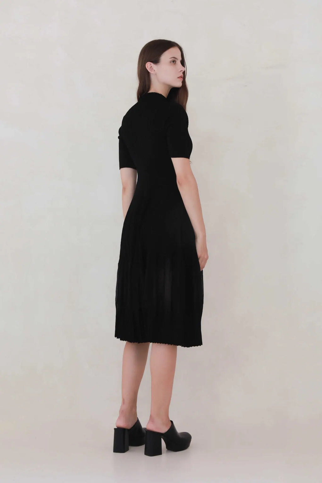Short Sleeve Midi Dress