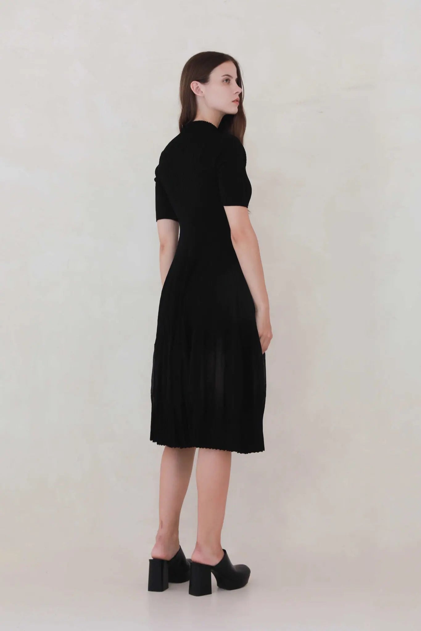 Short Sleeve Midi Dress